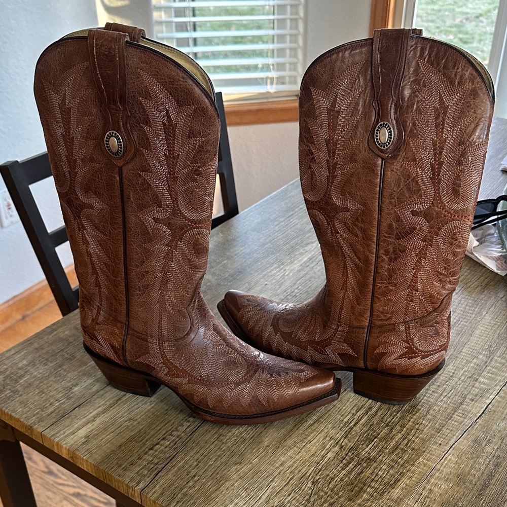 Brown Western Heeled Boots - never worn! New